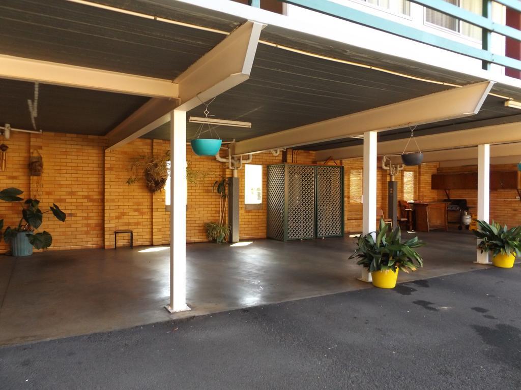 Civic Motel 3*